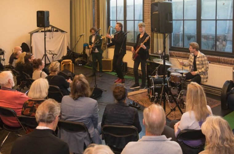 Optreden tijdens een eerdere editie van Biggg Festival