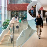 Interieur van het Gorlaeusgebouw van Universiteit Leiden